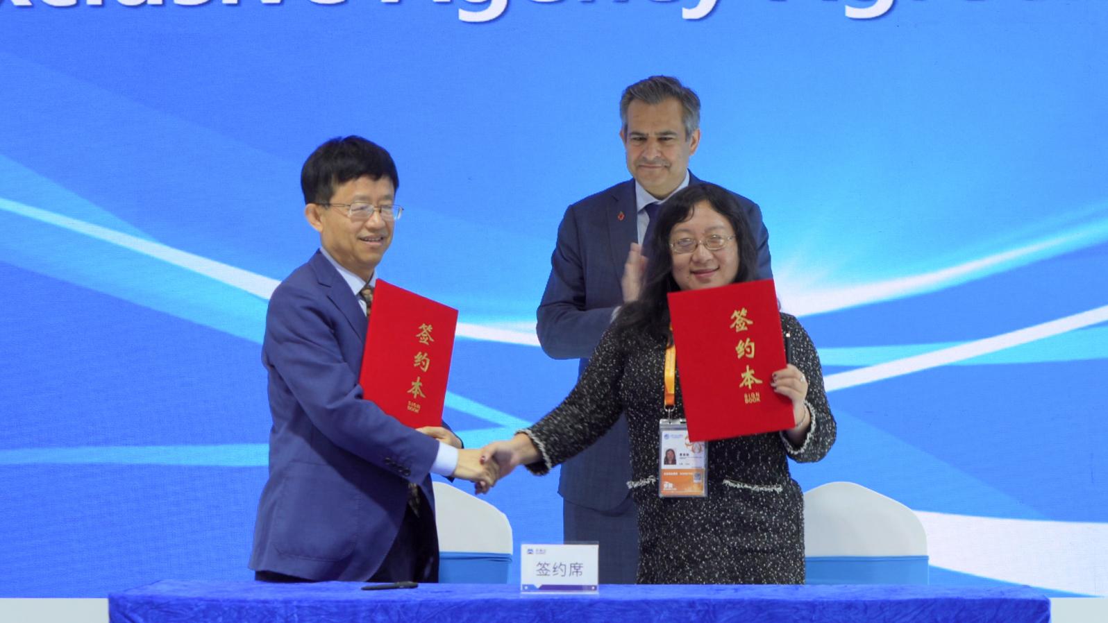 中國進(jìn)博會|得高與英國HEALTHY AIR TECHNOLOGY公司成功簽署獨(dú)家代理協(xié)議！ image3